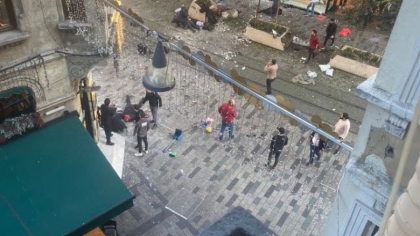 Explozie in Istanbul, langa Piata Taksim. Guvernatorul raporteaza morti si raniti. Exista suspiciuni ca ar putea fi vorba de un atentat sinucigas - VIDEO 
