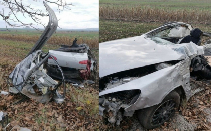 Un tanar de 23 de ani a murit pe loc, in urma unui accident grav, la Floresti. Masina - un bot de fiare - FOTO 