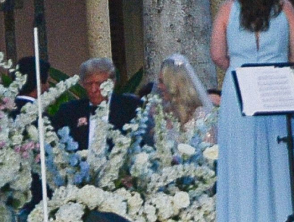 Fiica cea mica a lui Donald Trump s-a casatorit. Imagini de la nunta - FOTO Fiica cea mica a lui Donald Trump s-a casatorit. Imagini de la nunta - FOTO