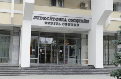 Alerta cu bomba la Judecatoria Centru din capitala: „Toate sedintele de judecata stabilite la aceasta ora nu vor avea loc”