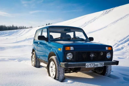 Putin solicita limitarea preturilor la masini deoarece vanzarile de automobile din Rusia se prabusesc la un nivel record
