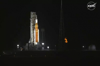 In sfarsit s-a intamplat! NASA a lansat cea mai puternica racheta construita vreodata, dupa saptamani cu probleme tehnice si cu uragane - VIDEO