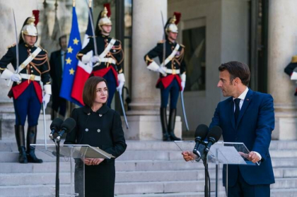 Maia Sandu pleaca intr-o vizita de lucru la Paris. Sefa statului va avea o intrevedere cu presedintele Frantei, Emmanuel Macron Maia Sandu pleaca intr-o vizita de lucru la Paris. Sefa statului va avea o intrevedere cu presedintele Frantei, Emmanuel Macron