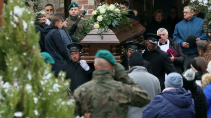 Una dintre victimele rachetei care a cazut in Polonia a fost inmormantata cu onoruri militare