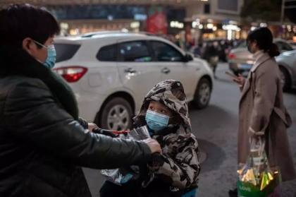 China a anuntat primul deces de COVID-19 din ultimele sase luni