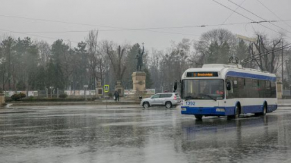 Circulatia troleibuzelor din capitala - afectata din cauza conditiilor meteorologice. Unele rute intarzie sau sunt redirectionate