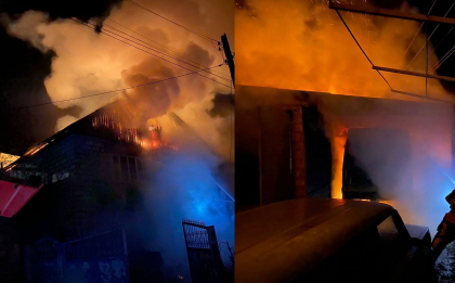 Incendiu puternic la Orhei. O casa cu doua nivele, dar si garajul din apropiere - cuprinse de flacari. Pompierii au reusit sa preintampine o posibila explozie - FOTO 