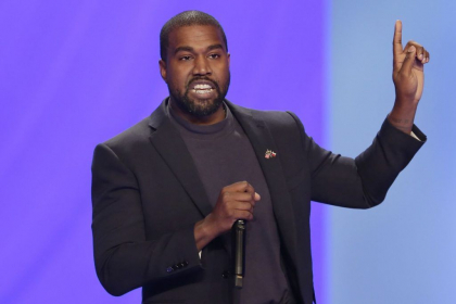 Kanye West anunta ca va candida la alegerile prezidentiale din SUA din 2024
Kanye West anunta ca va candida la alegerile prezidentiale din SUA din 2024