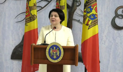 Prim-ministrul, dupa sedinta Guvernului care a avut loc la Edinet: „Am discutat mai multe subiecte care tin de locuitorii acestei regiuni” - VIDEO Prim-ministrul, dupa sedinta Guvernului care a avut loc la Edinet: „Am discutat mai multe subiecte care tin de locuitorii acestei regiuni” - VIDEO