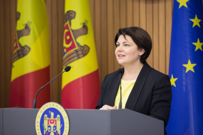 Premierul a inceput sedinta Guvernului prin a anunta despre revenirea aeroportului in proprietatea statului: „Vom gestiona profesionist acest bun” Premierul a inceput sedinta Guvernului prin a anunta despre revenirea aeroportului in proprietatea statului: „Vom gestiona profesionist acest bun”