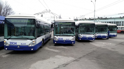 Din cauza lipsei de curent electric toate rutele de troleibuz stationeaza 