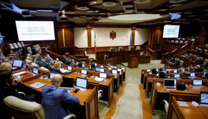 Solidaritate cu poporul ucrainean: Parlamentul condamna Holodomorul din Ucraina Solidaritate cu poporul ucrainean: Parlamentul condamna Holodomorul din Ucraina