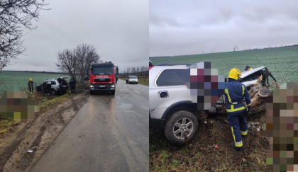 Accident grav la Anenii Noi. Trei persoane au murit pe loc. Salvatorii au intervenit pentru a descarcera victimele - FOTO 