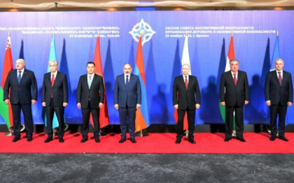Dupa summitul dezastruos al lui Vladimir Putin de la Erevan, Armenia cere Frantei sa medieze negocierile de pace cu Azerbaidjanul
Dupa summitul dezastruos al lui Vladimir Putin de la Erevan, Armenia cere Frantei sa medieze negocierile de pace cu Azerbaidjanul