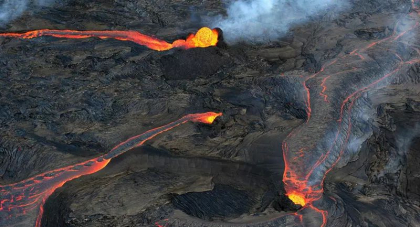 Mauna Loa, cel mai mare vulcan activ din lume, a inceput sa erupa - VIDEO Mauna Loa, cel mai mare vulcan activ din lume, a inceput sa erupa - VIDEO
