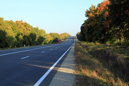 Republica Moldova va primi un imprumut de 100 de milioane de euro de la BERD pentru reabilitarea drumurilor
