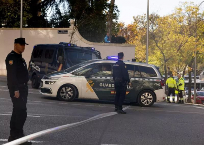 Scrisoare-capcana, trimisa si Ambasadei Statelor Unite din Madrid - Este al saselea mecanism exploziv despre care se afla in ultimele 24 de ore
Scrisoare-capcana, trimisa si Ambasadei Statelor Unite din Madrid - Este al saselea mecanism exploziv despre care se afla in ultimele 24 de ore