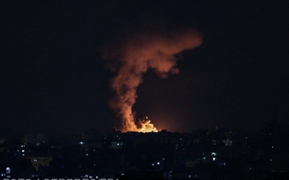 Lovituri israeliene asupra Fasiei Gaza, ca raspuns la tirul de rachete lansat de miscarea islamista Hamas spre Israel Lovituri israeliene asupra Fasiei Gaza, ca raspuns la tirul de rachete lansat de miscarea islamista Hamas spre Israel