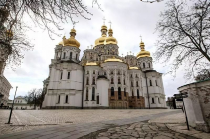 Ucraina aplica sanctiuni impotriva a 10 clerici de rang inalt care ar avea legaturi cu o biserica pro-Moscova Ucraina aplica sanctiuni impotriva a 10 clerici de rang inalt care ar avea legaturi cu o biserica pro-Moscova
