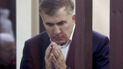 Fostul presedinte georgian Mihail Saakasvili a fost „otravit cu metale grele” in inchisoare si risca sa moara, avertizeaza medicii