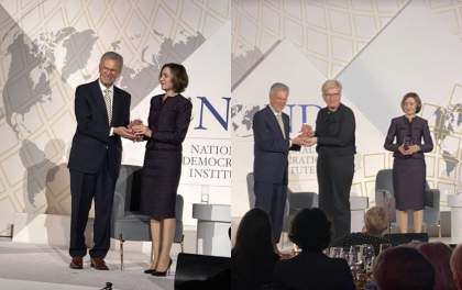 Maia Sandu, Volodimir Zelenski si alti oficiali europeni - premiati de Institutul National pentru Democratie din SUA - FOTO Maia Sandu, Volodimir Zelenski si alti oficiali europeni - premiati de Institutul National pentru Democratie din SUA - FOTO