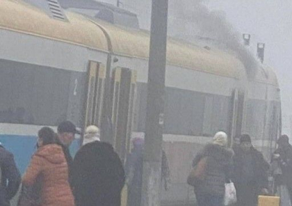 O locomotiva a trenului Chisinau-Iasi a fost cuprinsa de fum, la Calarasi. Pasagerii au fost evacuati 