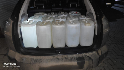 Peste 500 litri de alcool - gasit in masina unui barbat, in zona de frontiera la Soroca. Ce a declarat acesta - FOTO 