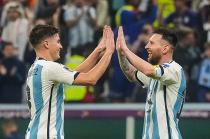 Imaginea momentului la CM 2022 dupa victoria entuziasmanta a Argentinei in fata Croatiei

