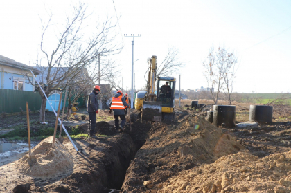 La Causeni s-a inceput constructia sistemului de canalizare si epurare a apei. Spinu: „Va avea o lungime de peste 19 km” La Causeni s-a inceput constructia sistemului de canalizare si epurare a apei. Spinu: „Va avea o lungime de peste 19 km”