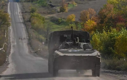 Rusia a trimis in Belarus „cel putin” 60 de vehicule militare suplimentare de pe 8 decembrie
Rusia a trimis in Belarus „cel putin” 60 de vehicule militare suplimentare de pe 8 decembrie