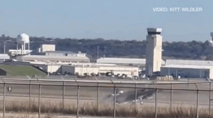 Imagini dramatice. Un avion F-35 se prabuseste la aterizare, pilotul se catapulteaza in ultima secunda