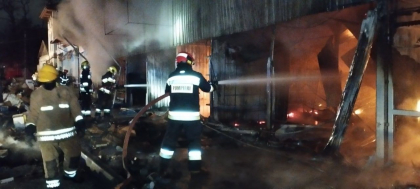 Incendiul din centrul capitalei - lichidat de 82 de salvatori si pompieri. Ce bunuri au fost afectate
