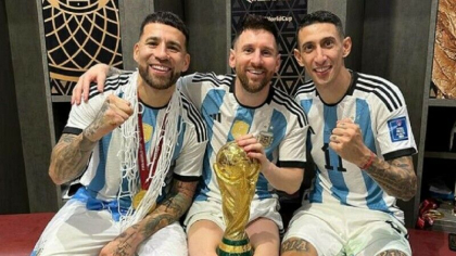 Imagini din vestiarul campioanei mondiale. Vedetele Argentinei au sarbatorit succesul din Qatar cu muzica, bere si sampanie - VIDEO Imagini din vestiarul campioanei mondiale. Vedetele Argentinei au sarbatorit succesul din Qatar cu muzica, bere si sampanie - VIDEO