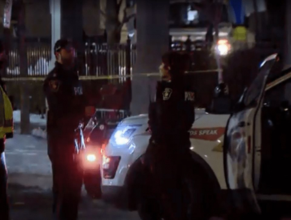 Cinci oameni au fost impuscati mortal, intr-un bloc din Toronto. Atacatorul, ucis intr-un schimb de focuri cu politia Cinci oameni au fost impuscati mortal, intr-un bloc din Toronto. Atacatorul, ucis intr-un schimb de focuri cu politia