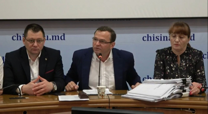 Andrei Nastase impreuna cu mai multi consilieri ai Platformei DA din CMC au anuntat ca demisioneaza din partid: „Il vom actionam in judecata pe presedintele Platfomeri DA” - VIDEO Andrei Nastase impreuna cu mai multi consilieri ai Platformei DA din CMC au anuntat ca demisioneaza din partid: „Il vom actionam in judecata pe presedintele Platfomeri DA” - VIDEO