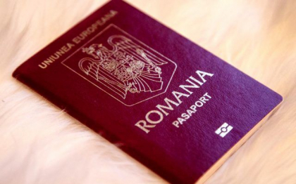 Klaus Iohannis a atacat la Curtea Constitutionala din Romania legea care permite acordarea mai simpla a cetateniei romane pentru anumite categorii de straini