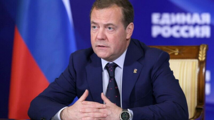 Medvedev: Impunerea de catre UE a unui plafon la pretul la gaze naturale a fost dictata de „ura animalica” fata de Rusia Medvedev: Impunerea de catre UE a unui plafon la pretul la gaze naturale a fost dictata de „ura animalica” fata de Rusia