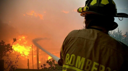 Incendii de proportii in doua zone din Chile. Cel putin doua persoane au murit, iar 200 de case sunt afectate - VIDEO Incendii de proportii in doua zone din Chile. Cel putin doua persoane au murit, iar 200 de case sunt afectate - VIDEO