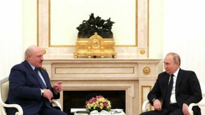 Aleksandr Lukasenko a sosit sambata in Rusia, la doar cinci zile dupa ce s-a intalnit la Minsk cu Vladimir Putin Aleksandr Lukasenko a sosit sambata in Rusia, la doar cinci zile dupa ce s-a intalnit la Minsk cu Vladimir Putin