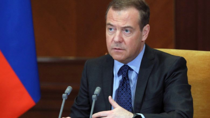 Medvedev: Daca Rusia nu obtine ce cere, lumea va continua sa se clatine in pragul razboiului mondial si catastrofei nucleare
Medvedev: Daca Rusia nu obtine ce cere, lumea va continua sa se clatine in pragul razboiului mondial si catastrofei nucleare