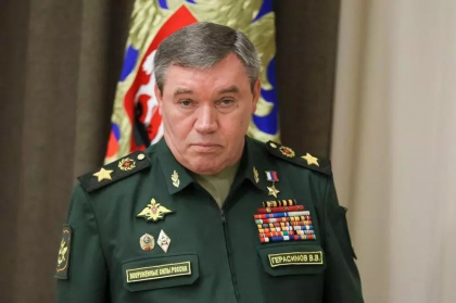 Seful armatei ruse, umilit de mercenarii Wagner in Bahmut. Reactia senina a lui Prigojin - VIDEO
Seful armatei ruse, umilit de mercenarii Wagner in Bahmut. Reactia senina a lui Prigojin - VIDEO