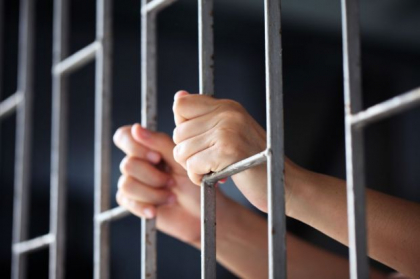 Isi va petrece urmatorii 8 ani dupa gratii. Un tanar - condamnat, dupa ce ar fi violat o adolescenta intr-un parc din capitala
Isi va petrece urmatorii 8 ani dupa gratii. Un tanar - condamnat, dupa ce ar fi violat o adolescenta intr-un parc din capitala