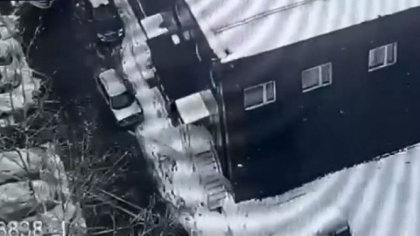 Momentul in care un general rus a fost la un pas de moarte dupa ce un turture urias a cazut peste el - VIDEO Momentul in care un general rus a fost la un pas de moarte dupa ce un turture urias a cazut peste el - VIDEO