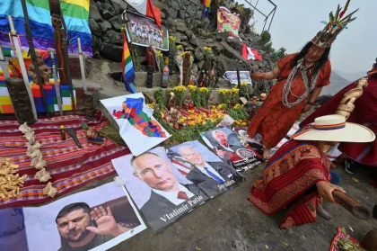 Razboiul dintre Rusia si Ucraina se va incheia in 2023, prezic samanii din Peru Razboiul dintre Rusia si Ucraina se va incheia in 2023, prezic samanii din Peru