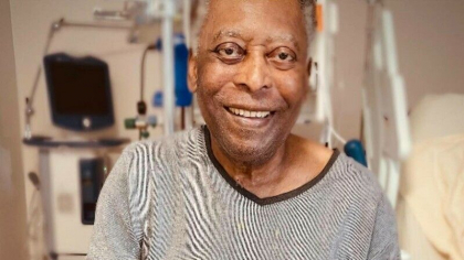 Ultima fotografie cu Pele din spital. Mesajul emotionant transmis de fiica legendei fotbalului: Te iubim la infinit - FOTO Ultima fotografie cu Pele din spital. Mesajul emotionant transmis de fiica legendei fotbalului: Te iubim la infinit - FOTO