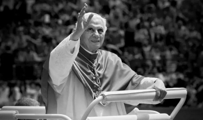 Benedict al XVI-lea, primul papa din ultimii 600 de ani care a demisionat. Pontificat marcat de acuzatii de pedofilie
Benedict al XVI-lea, primul papa din ultimii 600 de ani care a demisionat. Pontificat marcat de acuzatii de pedofilie