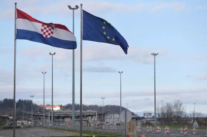 Ursula von der Leyen, despre aderarea Croatiei la Schengen si la zona euro: Doua realizari uriase, o dovada a angajamentului sau - VIDEO Ursula von der Leyen, despre aderarea Croatiei la Schengen si la zona euro: Doua realizari uriase, o dovada a angajamentului sau - VIDEO