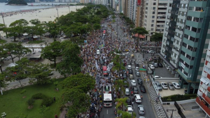 Peste 250.000 de oameni l-au condus pe ultimul drum pe Pele. "Acum, el se va putea odihni" Peste 250.000 de oameni l-au condus pe ultimul drum pe Pele. "Acum, el se va putea odihni"