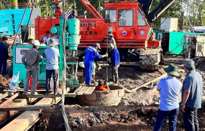 Doliu in Vietnam: Operatiunea de salvare a baietelului de 10 ani care a cazut intr-un pilon gol din beton a esuat Doliu in Vietnam: Operatiunea de salvare a baietelului de 10 ani care a cazut intr-un pilon gol din beton a esuat