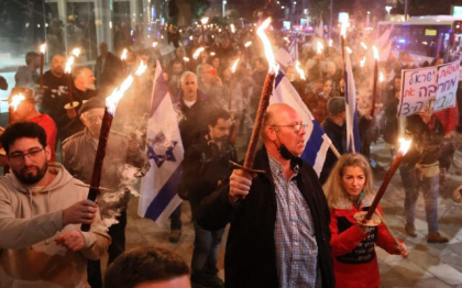 Au inceput protestele in Israel, impotriva guvernului Netanyahu, format din extrema dreapta si ultraortodocsi: ”Vom ajunge curand ca Ungaria, Turcia si alte dictaturi”

